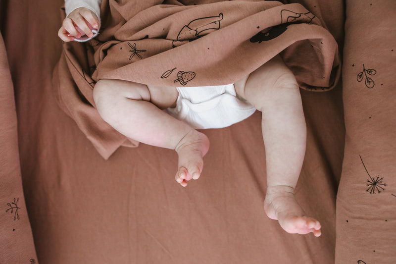 סדין למיטת תינוק / מעבר חלק- טרקוטה