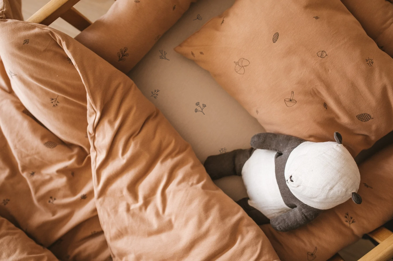 סדין למיטת תינוק / מעבר - הדפס אדמת יער - שקד