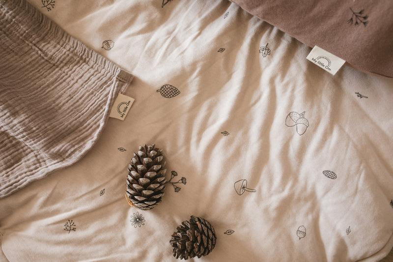 שמיכה עם מילוי למיטת תינוק / מעבר - קולקציית אדמת יער
